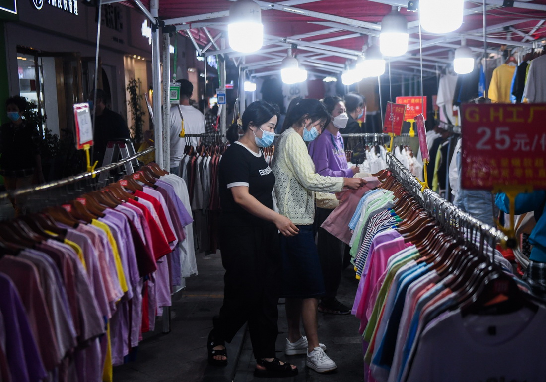 合肥买衣服全攻略：时尚潮流与舒适并存